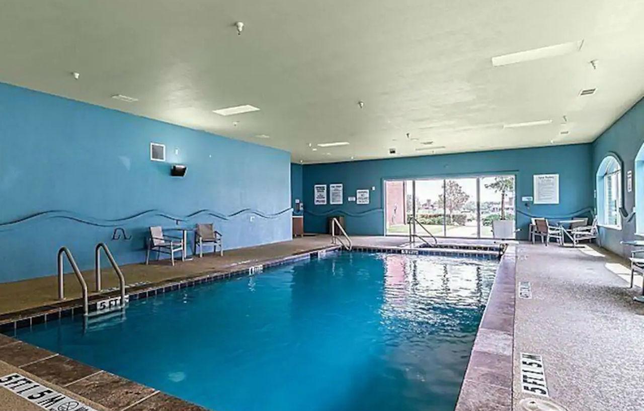 Holiday Inn Express & Suites Fort Worth - Fossil Creek By Ihg Екстер'єр фото