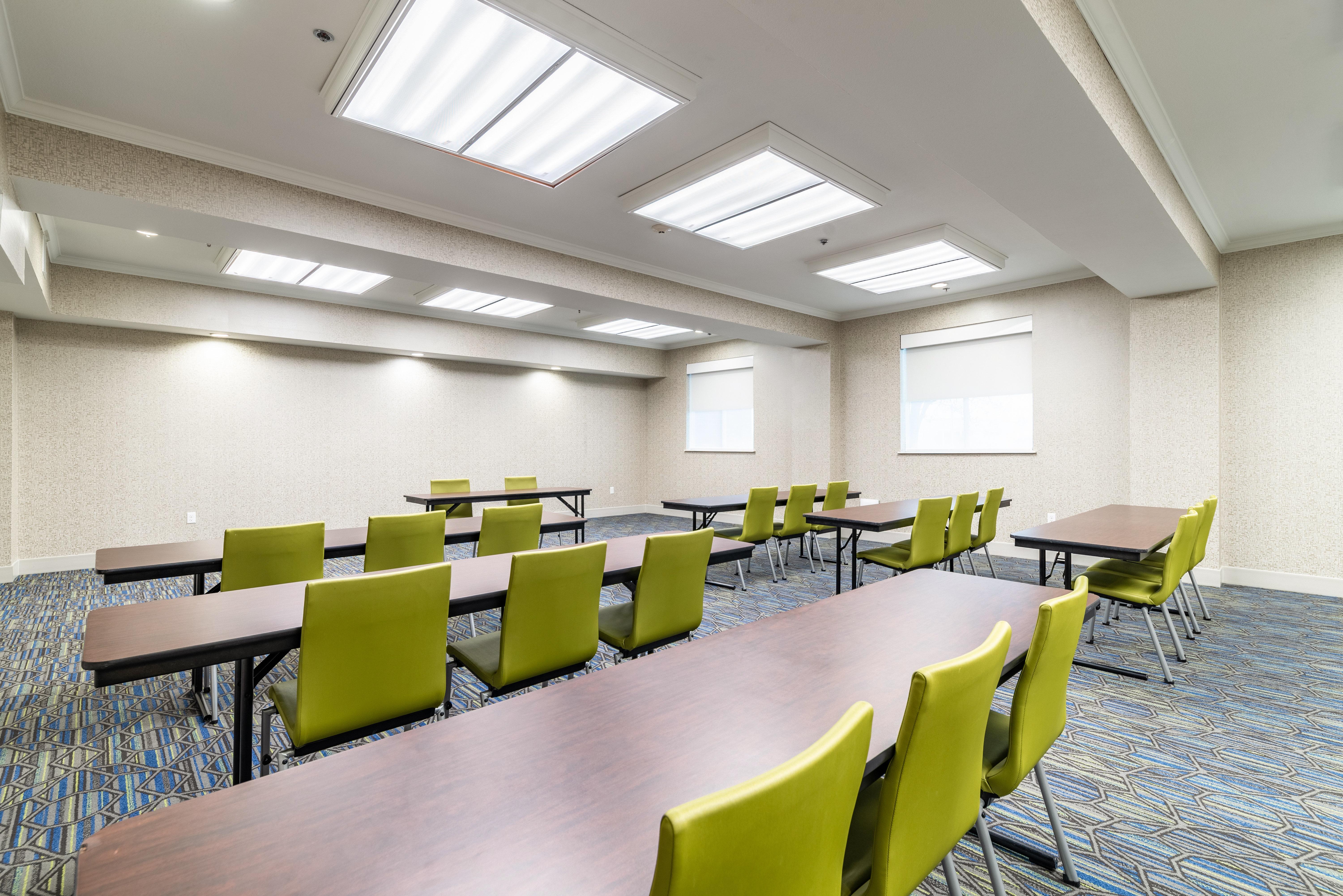 Holiday Inn Express & Suites Fort Worth - Fossil Creek By Ihg Екстер'єр фото