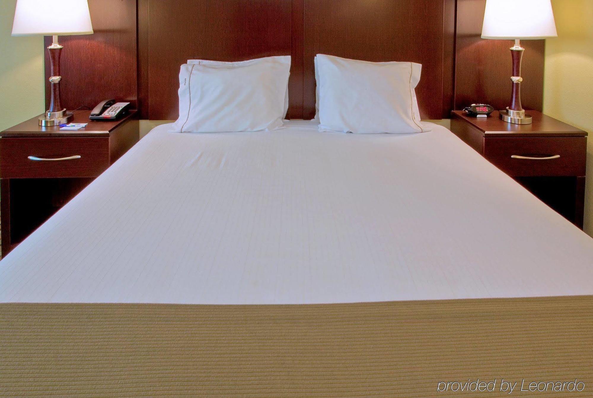 Holiday Inn Express & Suites Fort Worth - Fossil Creek By Ihg Екстер'єр фото